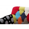Designov&eacute; modern&iacute; klubov&eacute; křeslo Burlone s v&iacute;cebarevn&yacute;m patchworkov&yacute;m potahem s pro&scaron;&iacute;v&aacute;n&iacute;m s kulat&yacute;mi knofl&iacute;ky 71 cm