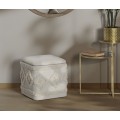  Designová etno čtvercová taburetka Cubical s tuftovaným aztéckým vzorem a béžovým čalouněním s úložným prostorem 40 cm
