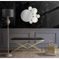 Glamour stojan na časopisy Isolde se zlatým kovovým rámem a geometrickým vzorem 44 cm