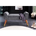 Designová moderní čalouněná lavice Karen s bočními opěrkami a textilním potahem v černošedé barvě s hnědýma nohama 90 cm