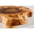 Designový masivní asymetrický příruční stolek Valenwood z teakového dřeva v naturální hnědé barvě 70 cm