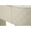 Glamour toaletn&iacute; sestava Glamia Tapise s diamantov&yacute;m vzorem a b&iacute;lou mramorovou deskou s kr&eacute;mov&yacute;m kožen&yacute;m čalouněn&iacute;m 120 cm
