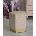Art deco čalouněn&aacute; pěti&uacute;heln&iacute;kov&aacute; růžov&aacute; kožen&aacute; taburetka Glamia Tapis&eacute; s kosočtvercov&yacute;m vzorem a zlat&yacute;m detailem 38 cm