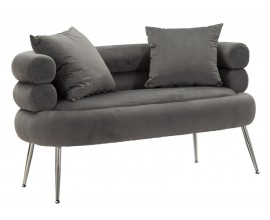 Art deco čalouněn&aacute; sedačka Taglia s designovou opěrkou a dvěma pol&scaron;t&aacute;ři s &scaron;ed&yacute;m sametov&yacute;m potahem 133 cm