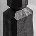 Luxusní designová stolní lampa Ninewe s masivní vyřezávanou podstavou v černé barvě a béžovým jutovým stínítkem 95 cm
