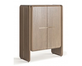 Luxusní dvoudveřová art deco skříň Ardelle v hnědém odstínu se dvěma poličkami se zlatými úchyty 142 cm