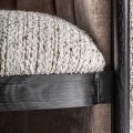 Luxusní retro oblé čalouněné prošívané křeslo Paresol se starorůžovým a bílo šedým potahem s dřevěným hnědým dekorem 76 cm