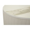 Art deco sada kovových kulatých příručních stolků Glamia Tapisé s béžovým sametovým prošíváním a mramorovou deskou 90 cm