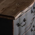 Luxusní vintage černá komoda Zena Noir se třemi zásuvkami s kovovými úchyty s hnědou vrchní deskou 70 cm