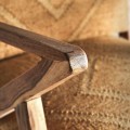 Luxusní etno masivní hnědé křeslo Puris s jutovým hnědým strukturovaným potahem a geometrickým vzorováním 83 cm