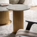 Luxusní art deco kulatý mramorový zlatý příruční stolek Lensy s bílou vrchní deskou a kovovou nohou 55 cm