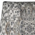 Vintage křeslo Bellamy s čalouněním s ornamentálním vzorem a bílými dřevěnými nožičkami z mangového masivu 80 cm