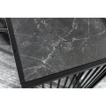 Moderní příruční stolek Industria Marbleux s černou kovovou konstrukcí a mramorovou deskou 60cm