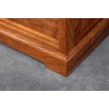 Industriální masivní hnědý příborník Woodcut s dvěma posuvnými dvířky s černými kolejnicemi a šesti zásuvkami 148 cm