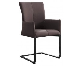 Designová industriální konzolová židle Samson s eko koženým potahem s prošíváním v hnědé barvě a nohou z kovu v černé barvě s matným povrchem a úchytkou ze zadní strany