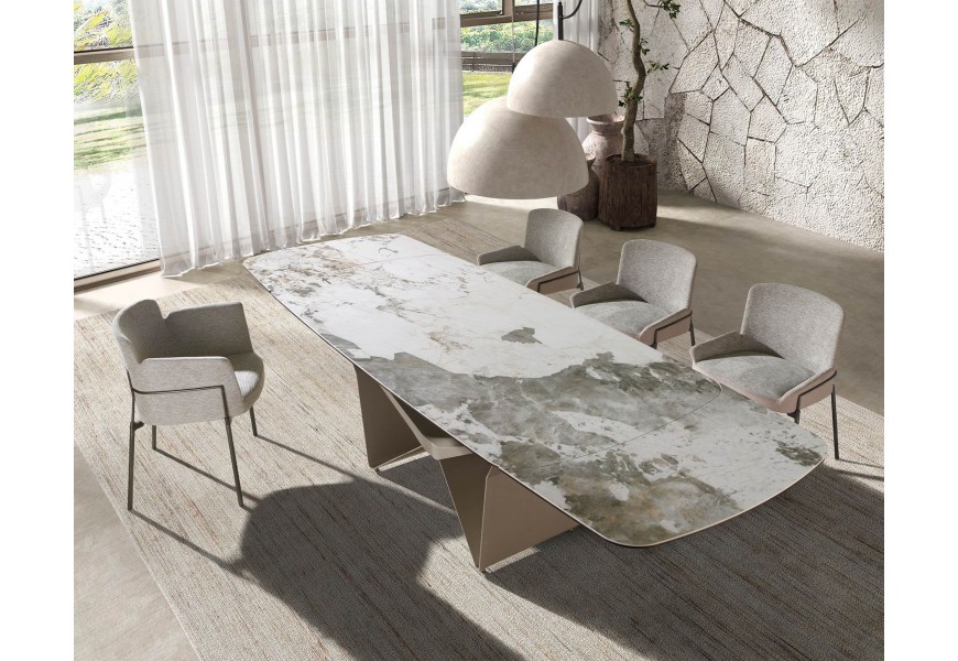 Luxusní moderní sestava nábytku do jídelny Forma Moderna s obdélníkovým rozkládacím stolem s mramorovou deskou a designovou kovovou podstavou s čalouněnými jídelními židlemi v odstínech šedé a hnědé s černou kovovou konstrukcí
