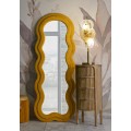Stylová art deco oválná dřevěná komoda Meer se čtyřmi zásuvkami v hnědé barvě se zlatými úchyty 82 cm