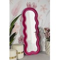 Designov&eacute; n&aacute;stěnn&eacute; růžov&eacute; zrcadlo Swan s vlnit&yacute;m r&aacute;mem a klenut&yacute;m vrchn&iacute;m obloukem se sametov&yacute;m potahem 160 cm