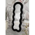 Designov&eacute; zrcadlo Swan v čern&eacute;m boucl&eacute; potahu a klenutou siluetou 160 cm