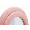 Designov&eacute; růžov&eacute; zrcadlo Swan s jemně vlnit&yacute;m r&aacute;mem a zaoblen&yacute;m horn&iacute;m obloukem s boucl&eacute; potahem 160 cm