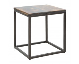 Industriální čtvercový masivní příruční stolek Selvaggio s pryskyřičnou deskou a černou kovovou konstrukcí 45 cm