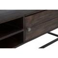 Designový masivní TV stolek Melvin z akáciového dřeva v tmavě hnědé barvě se třemi policemi a jedněmi dvířky 120 cm