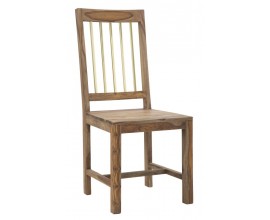 Designov&aacute; masivn&iacute; hněd&aacute; j&iacute;deln&iacute; židle Saanvi ze sheeshamov&eacute;ho dřeva se zlat&yacute;m kovov&yacute;m akcentem na opěrce 100 cm