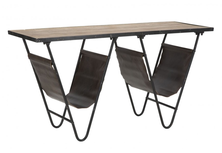 Moderní designový konferenční stolek Duane s obdélníkovou vrchní deskou z masivního dřeva ve světle hnědé barvě s konstrukcí z kovu v černé barvě se dvěma integrovanými stojany na časopisy z ekokůže v hnědé barvě