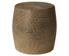 Moderní designový kulatý bronzový kovový příruční stolek Bellaro s vybíjenými lesklými nýty 47 cm