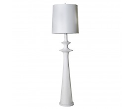 Provensálská stojací lampa Tori s nohou v kuželovém tvaru s keramickým designem a výraznou strukturou se dvěma oblými kružnicemi v bílé barvě s válcovým stínítkem s hedvábným povrchem
