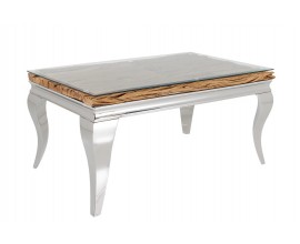 Luxusní moderní glamour konferenční stolek Modern Barock s obdélníkovou vrchní deskou z průhledného bezpečnostního skla a masivního teakového dřeva v hnědé barvě s výraznou strukturou s kovovou podstavou s klasickými kabriolovými nohami v lesklém chromovém provedení
