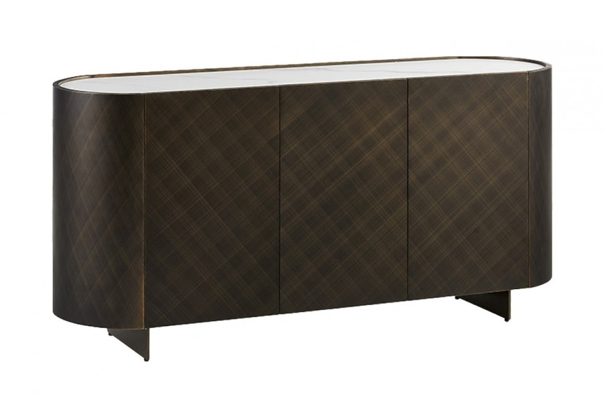 Luxusní art deco oválný hnědý třídveřový příborník Monac s bílou mramorovou vrchní deskou a kosoštvorcovým vzorem 150 cm