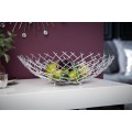 Moderní kulatá stříbrná kovová dekorační mísa Weave v atypickém designu kovové sítě 45 cm