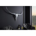 Glamour chromová nástěnná dekorace Silver Bull ve tvaru býčí lebky s lesklým povrchem a zaoblenými rohy 120 cm
