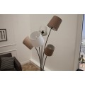 Stylová moderní kovová stojací lampa Levels s pěti kulatými hnědými a bílými lněnými stínítky 176 cm