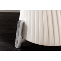 Moderní bílá kulatá vysoká lampa Helix se zatočením a stříbrnou kovovou podstavou 180 cm