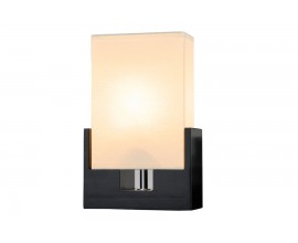 Stylová moderní stolní lampa s obdélníkovým béžovým stínítkem z papíru a černou pryskyřičnou podstavou s imitací letokruhů