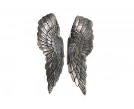 Vintage nástěnná dekorace Angel Wings z kovu ve stříbrné patinované barvě s detailním reliéfem rtů 65 cm