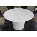 Art deco kulatý jídelní stůl Marmol Lignia s bílou drážkovanou podstavou a mramorovou bílou deskou 120 cm