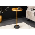 Art deco kulatý příruční stolek Stone se zlatou kovovou deskou s vyvýšeným okrajem a černou mramorovou podstavou 56 cm