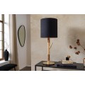 Designová moderní stolní lampa Mervik s černým stínítkem a hnědou dřevěnou nohou se zlatými kovovými detaily 74 cm