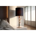 Designová moderní stolní lampa Mervik s černým stínítkem a hnědou dřevěnou nohou se zlatými kovovými detaily 74 cm