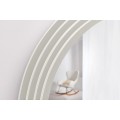 Moderní designové zrcadlo Swan s bílým zvlněným vrstveným rámem s klenutým obloukem ve vrchní části 160 cm