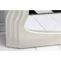 Moderní designové zrcadlo Swan s bílým zvlněným vrstveným rámem s klenutým obloukem ve vrchní části 160 cm