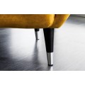 Art deco křeslo Bolte s hořčicovým žlutým sametovým potahem a vysokou zádovou opěrkou s designem ušáku 106 cm