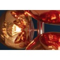Glamour bronzová stojací lampa Liquido se sedmi skleněnými stínítky ve tvaru kapek a kulatou kovovou podstavou 170 cm