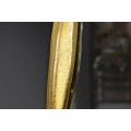 Art deco závěsné zrcadlo Auri s atypickým oválným tvarem a zlatým kovovým rámem se zadní dýhovanou výztuží 74 cm