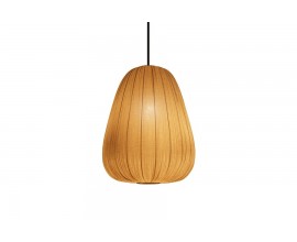 Moderní designová závěsná lampa Mistia s textilním stínítkem s designem lampionu v béžové faře se zlatým akcentem 39 cm