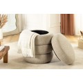 Moderní kulatá taburetka Eliana s vrstveným designem a úložným prostorem v béžové bouclé látce 49 cm