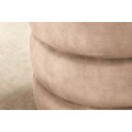 Kulatá moderní taburetka Eliana s vrstveným designem a úložným prostorem v šampaňské sametové látce 49 cm
